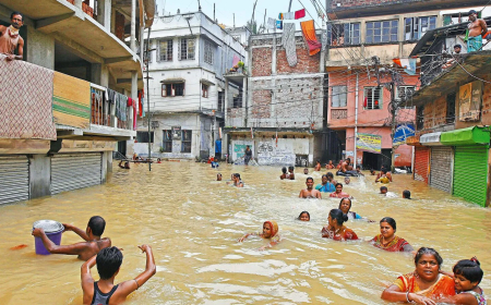 West Bengal Floods 2025: Villages Submerged, Thousands Seek Shelter