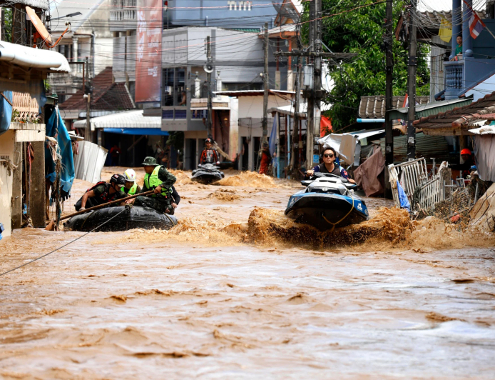 Voices Through the Lens: A Photo Story from the Ground Zero of Assam Floods